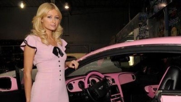 Paris Hilton prohrála v kasinu 3 Bentley. Rodina jí zakázala vstup do heren.